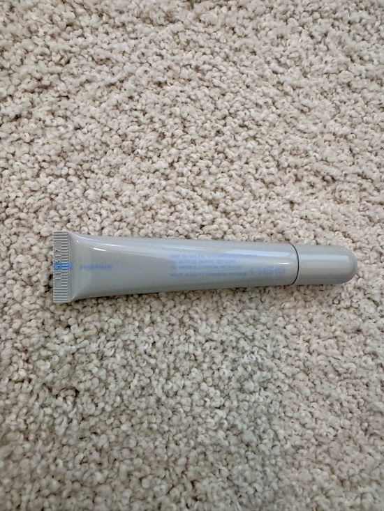 RHODE LE Sugarberry Peptide Lip Treatment Nourishing Glaze, 10ml - Picture 8 of 9